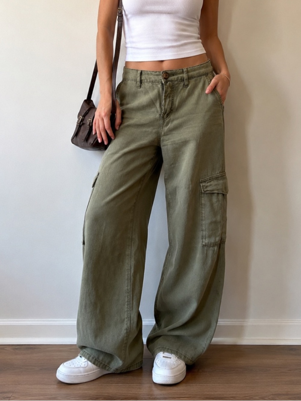 Reitmans Wide Leg Cargo Pants in Olive Green Soft Lyocell